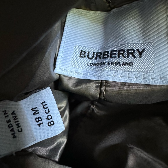 🔴 SOLD 🔴 Kids Burberry Puffer Jacket - Picture 12 of 13